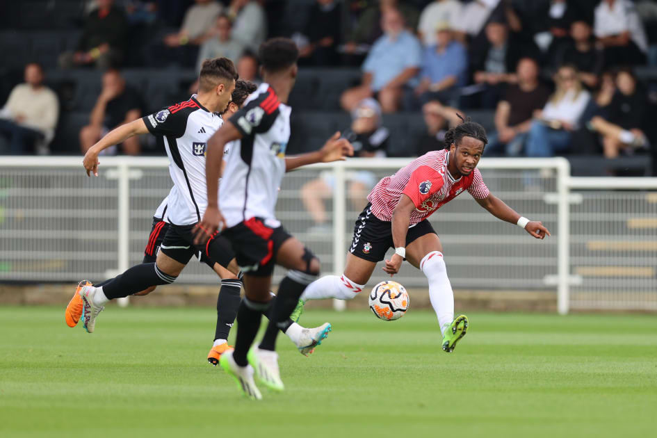 Fulham U21 x Reading U21 01/03/2025 na Premier League 2 Divisão 1 2023